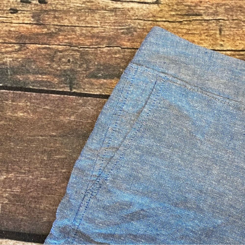 New with Tags GAP Women's Light Blue Chambray Linen-Blend Shorts Size Medium - Picture 3 of 10